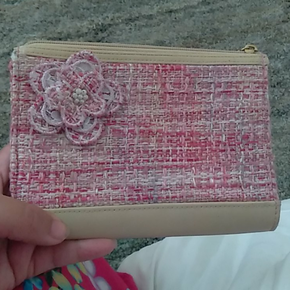 Beautiful wristlet purse wallet